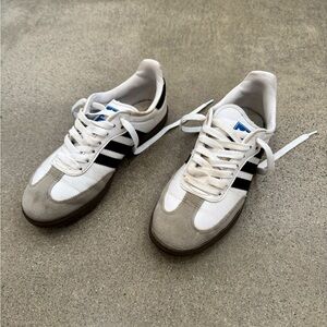 Adidas Samba size 7.5 US women’s fits like an 8 pre owned